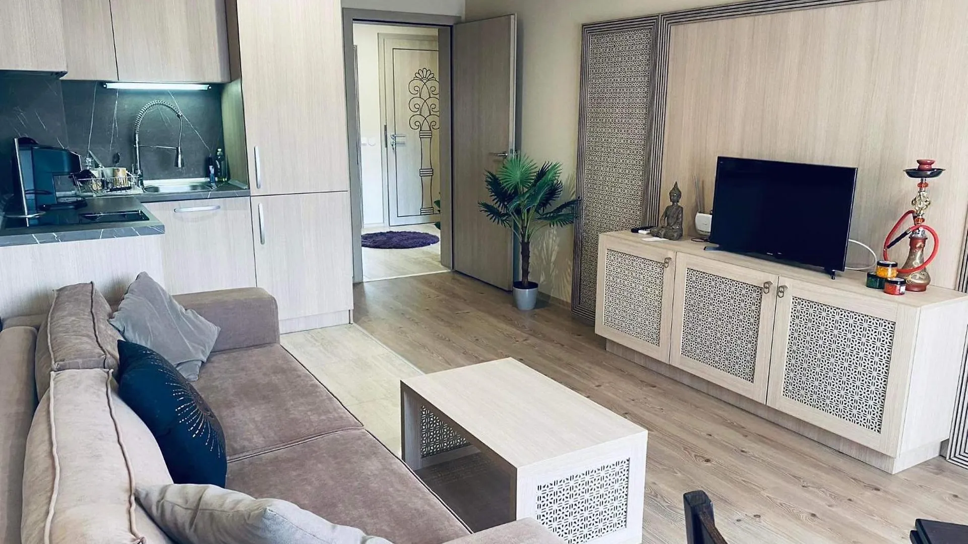 Argisht Luxury Apartment Golden Sands